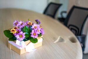 10 Creative Corporate Flower Arrangement Ideas to Transform Your Office Space