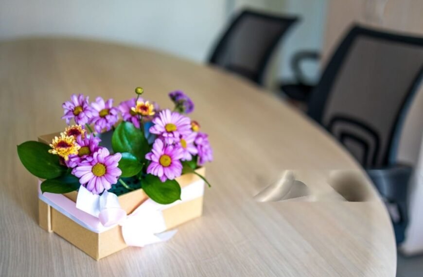 10 Creative Corporate Flower Arrangement Ideas to Transform Your Office Space
